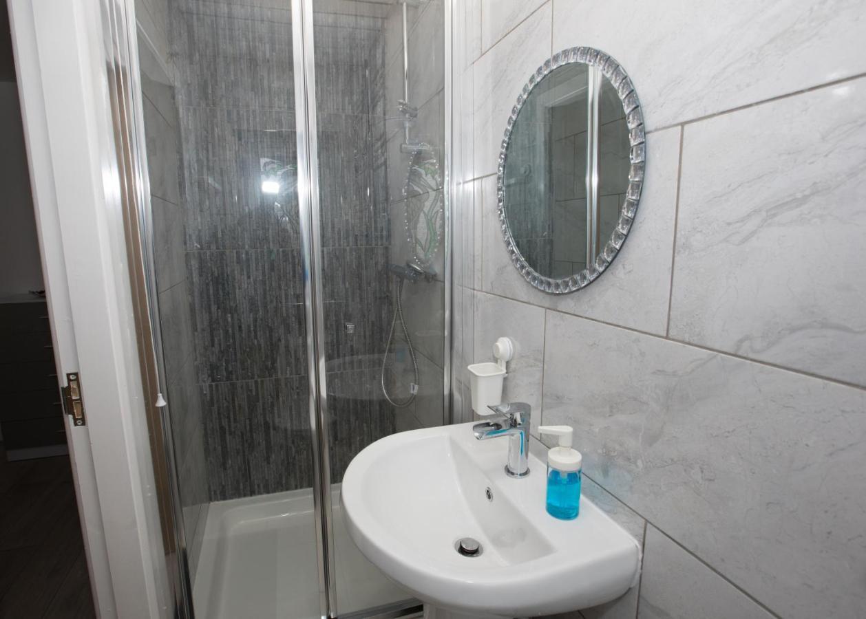 Comfortable Stays - Shirley, Solihull Eksteriør billede