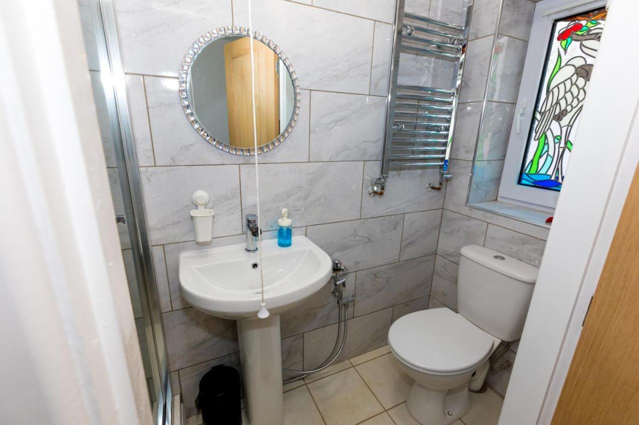 Comfortable Stays - Shirley, Solihull Eksteriør billede