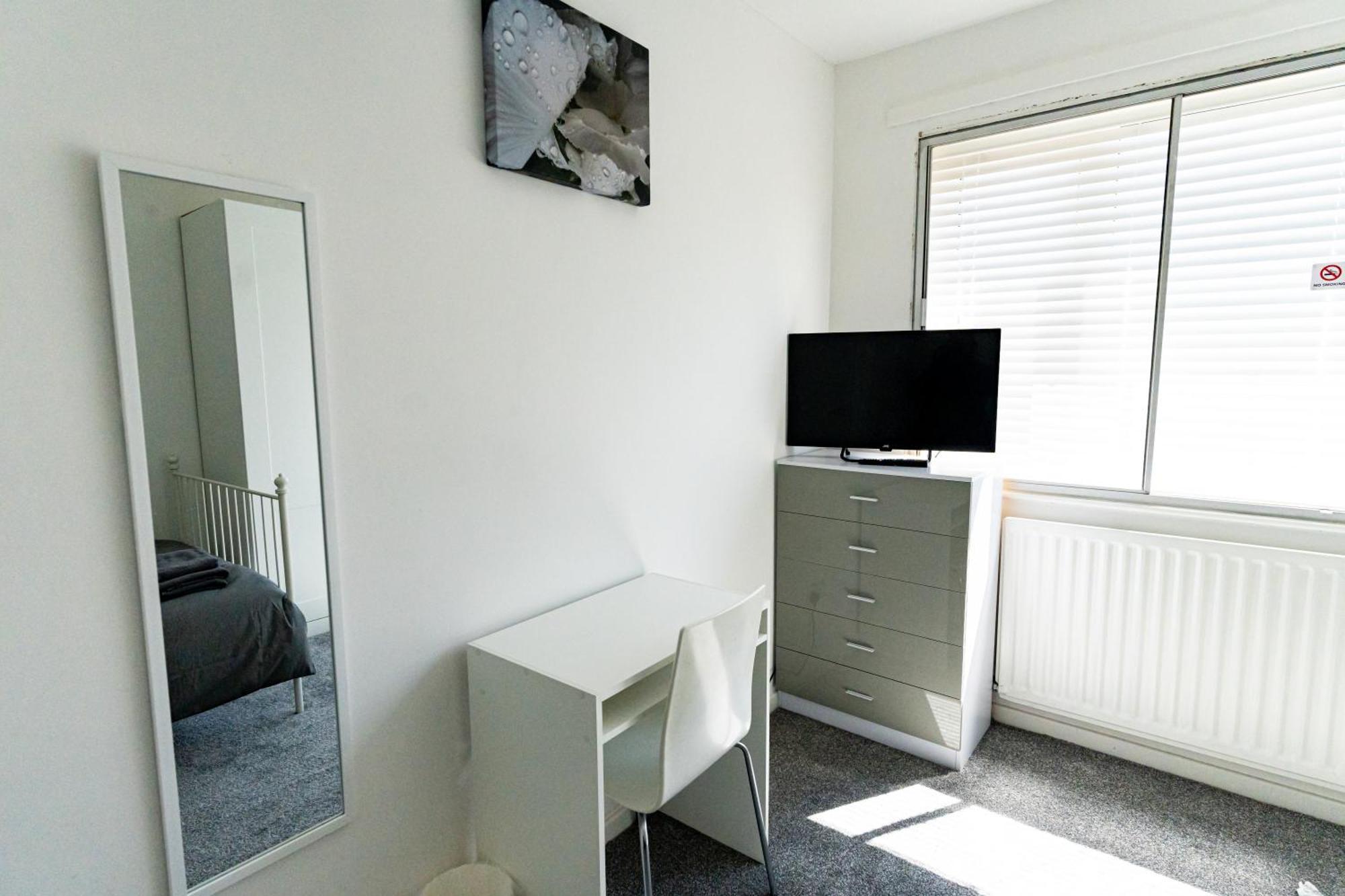 Comfortable Stays - Shirley, Solihull Eksteriør billede